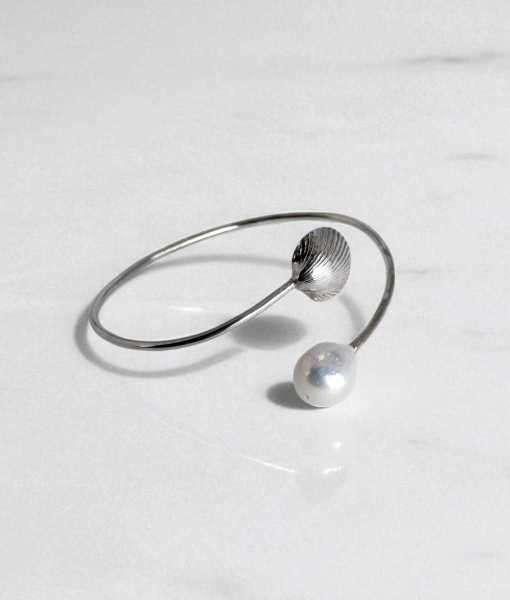 SHELL AND SEA PEARL ARMBAND