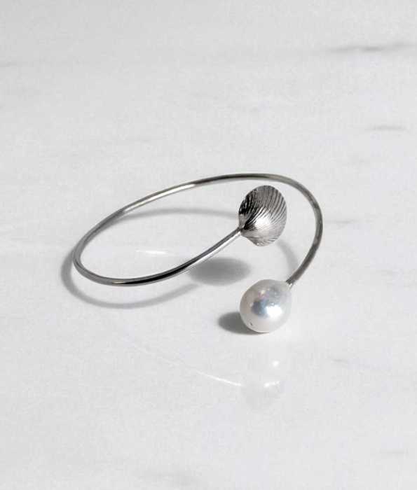 SHELL AND SEA PEARL ARMBAND