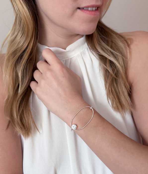 SPOTLIGHT OVAL ARMBAND