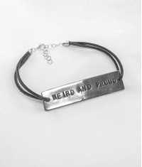 "WEIRD & PROUD" LÄDER ARMBAND