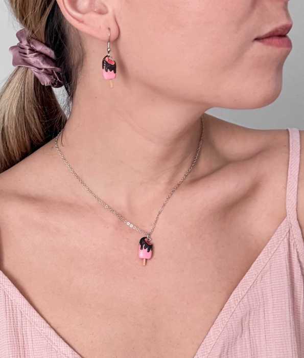 PINNGLASS HALSBAND, ROSA