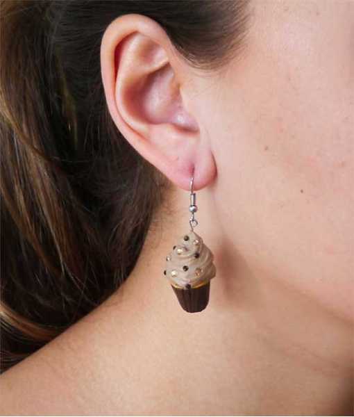 MUFFINS ÖRHÄNGEN, FÄRGAD GLASYR