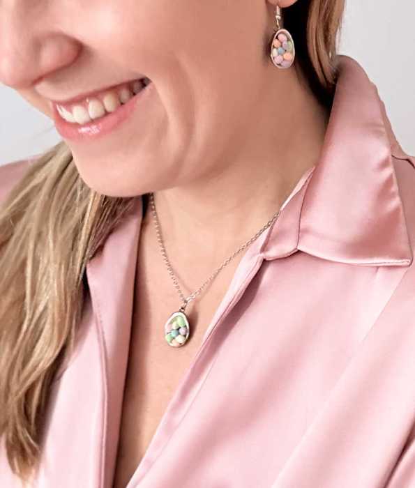 CHOKLADÄGG HALSBAND, FYLLD