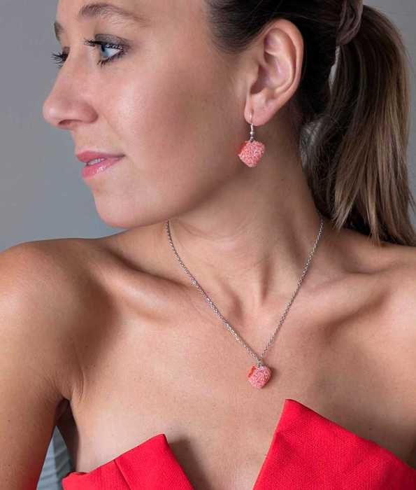 GELE HJÄRTA HALSBAND