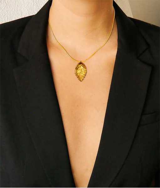 GYLLENE LÖV HALSBAND