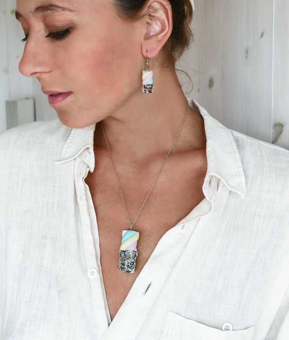 MARSHMALLOW TWIST HALSBAND, STOR