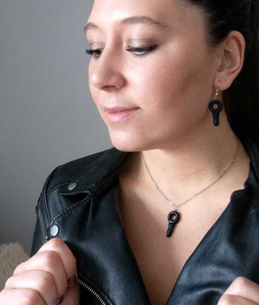 GODIS NAPP ÖRHÄNGEN, LAKRITS