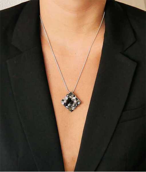 PÄRLOR KVADRAT HÄNGE