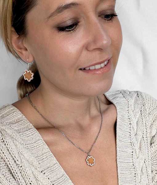 PEPPARKAKA HALSBAND, BLOMMA