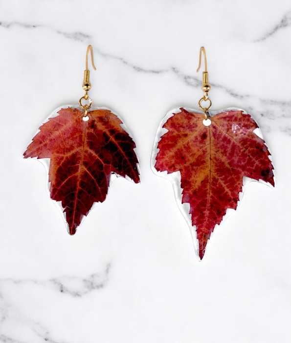 HÖSTLÖV ÖRHÄNGEN