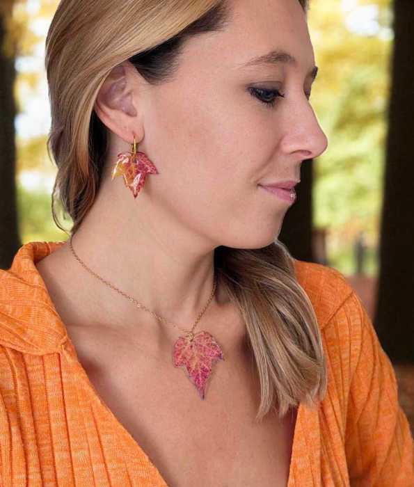 HÖSTLÖV ÖRHÄNGEN