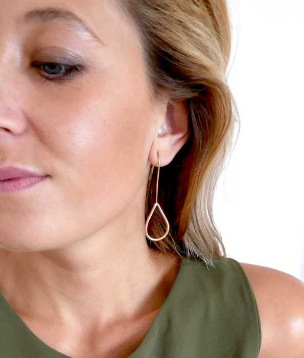 LONG DROP ÖRHÄNGEN, GULD