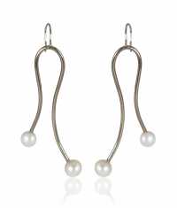 SEA PEARLS BOW ÖRHÄNGEN, SILVER