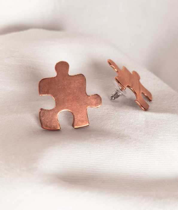 PUZZLE EARRINGS, GOLD