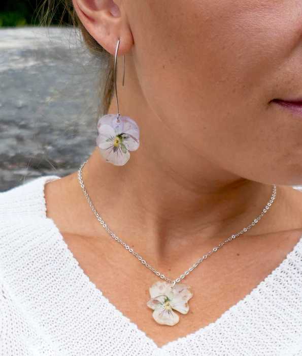 VIOL ÖRHÄNGEN, LJUSA