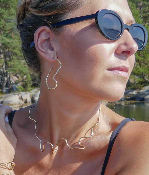 WAVES GULD ÖRHÄNGEN