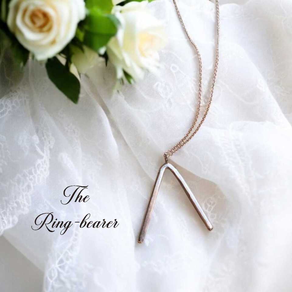 Ringbäraren halsband från Jewelry by Moette