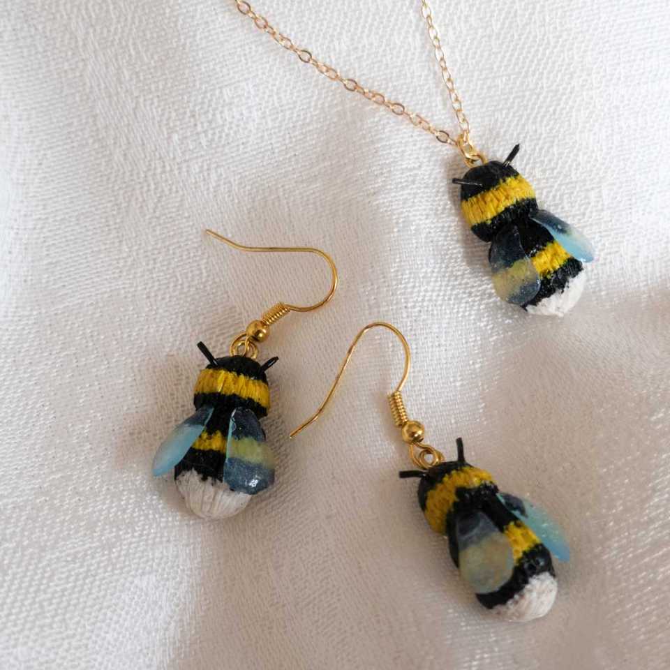 Humla smycken från Jewelry by Moette