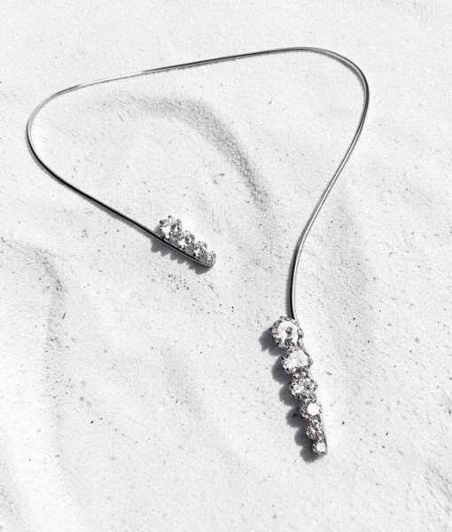 SPINE SPETSIG HALSBAND