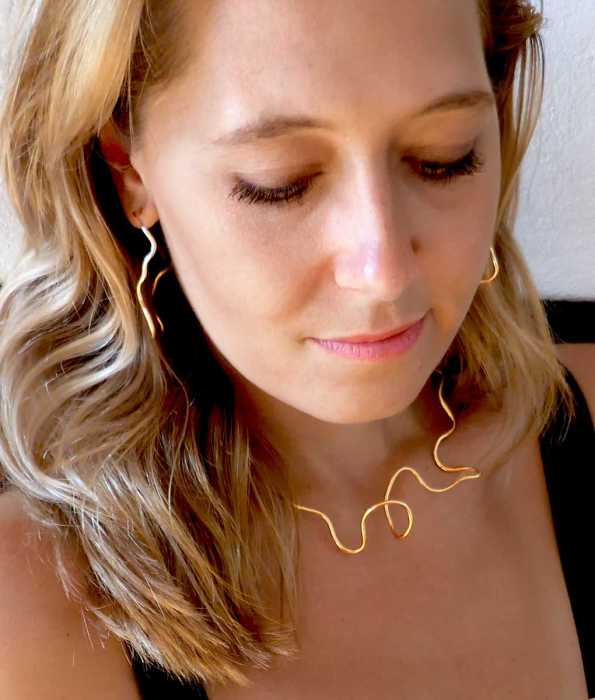 WAVES GOLD NECKLACE