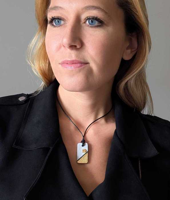 BETONG OCH ZIRKONIA HALSBAND