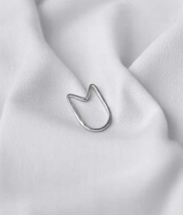 M RING M RING